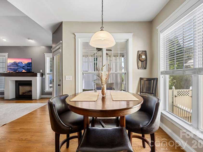 125 Water Oak Drive, Mooresville, NC 28117.  MLS# CAR4428333, YatesRealty ID 53436. 