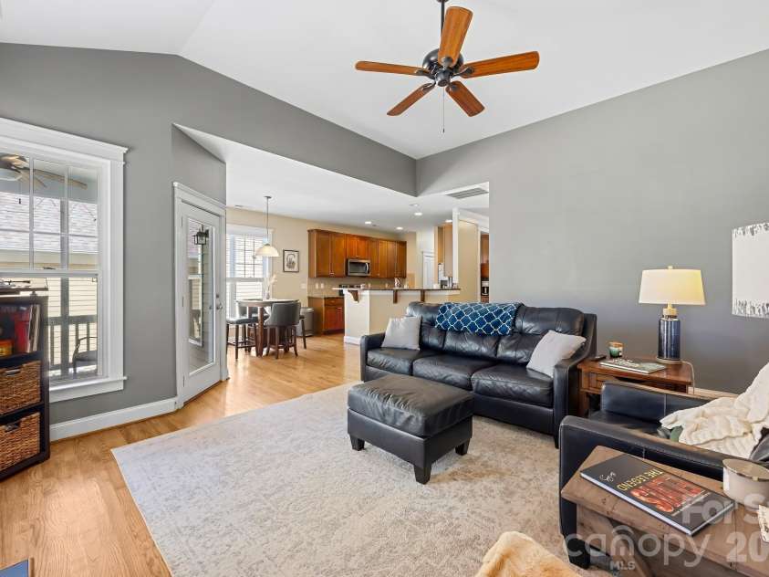 125 Water Oak Drive, Mooresville, NC 28117.  MLS# CAR4428333, YatesRealty ID 53436. 