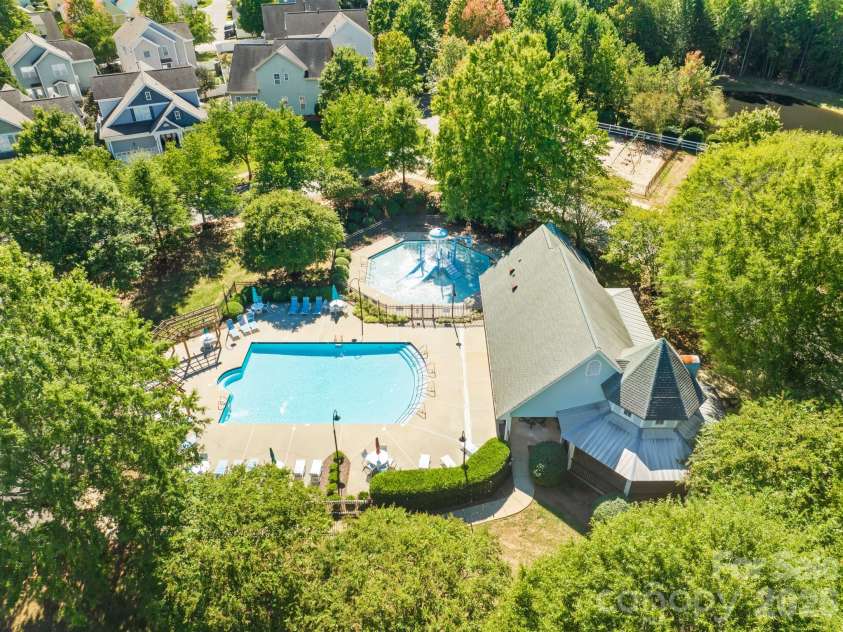 125 Water Oak Drive, Mooresville, NC 28117.  MLS# CAR4428333, YatesRealty ID 53436. Community pool with kiddie area