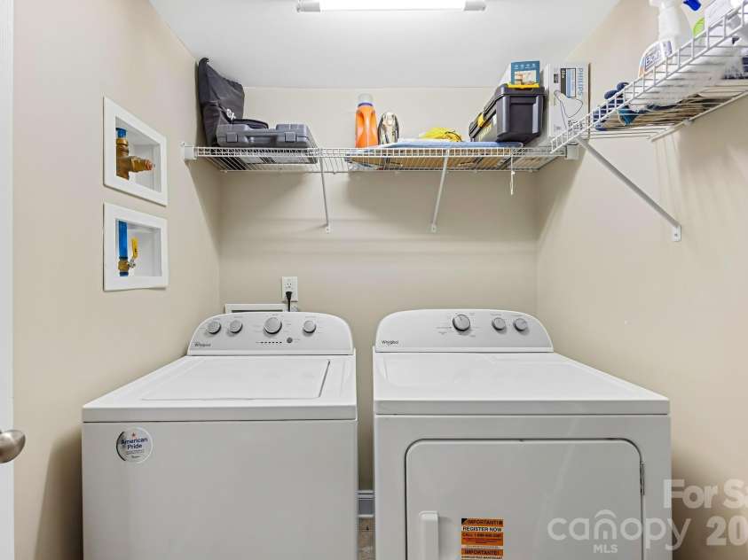 125 Water Oak Drive, Mooresville, NC 28117.  MLS# CAR4428333, YatesRealty ID 53436. Laundry room on main