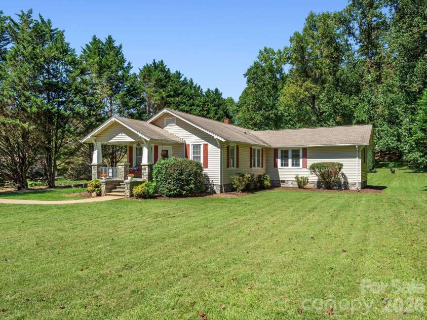 1308 Charlotte Highway, Fairview, NC 28730.  MLS# CAR4429052, YatesRealty ID 53437. 1308 Charlotte Highway