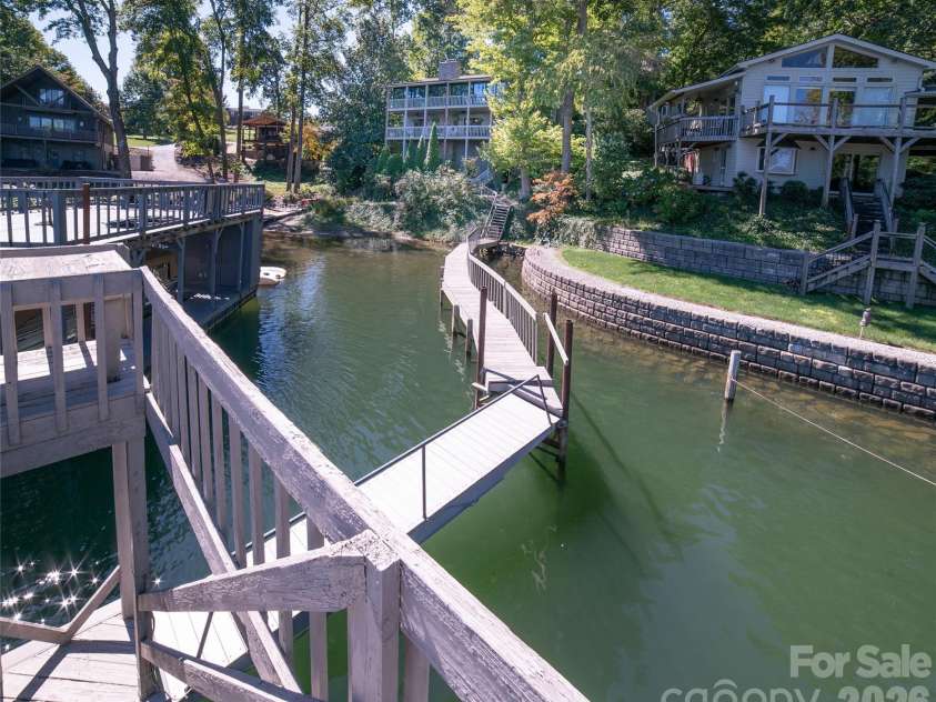 2231 Point Drive, Nebo, NC 28761.  MLS# CAR4428841, YatesRealty ID 53439. Flat walkway to your dock