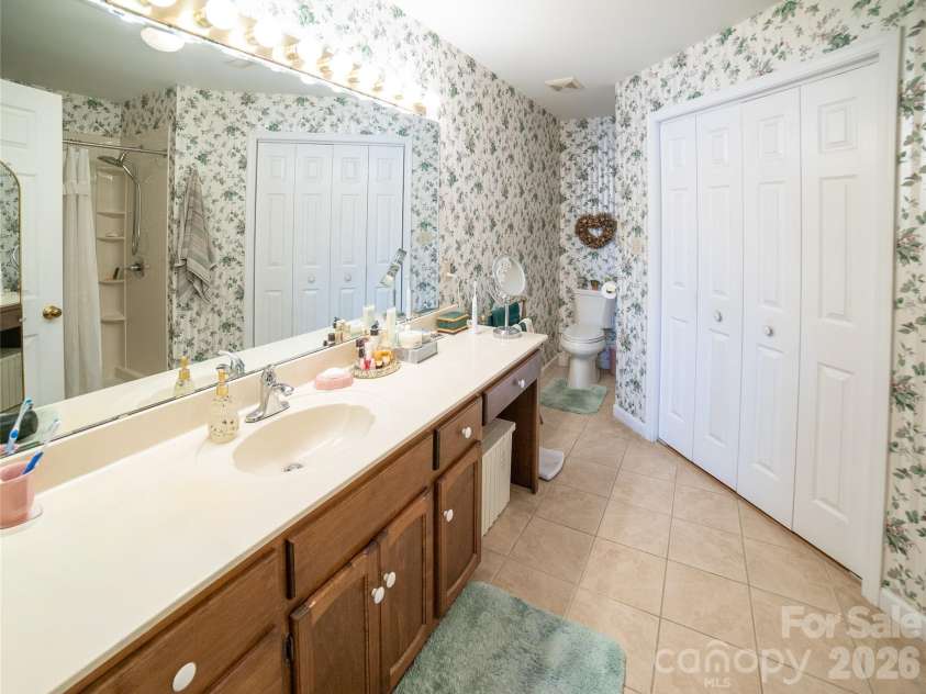 2231 Point Drive, Nebo, NC 28761.  MLS# CAR4428841, YatesRealty ID 53439. Primary bath