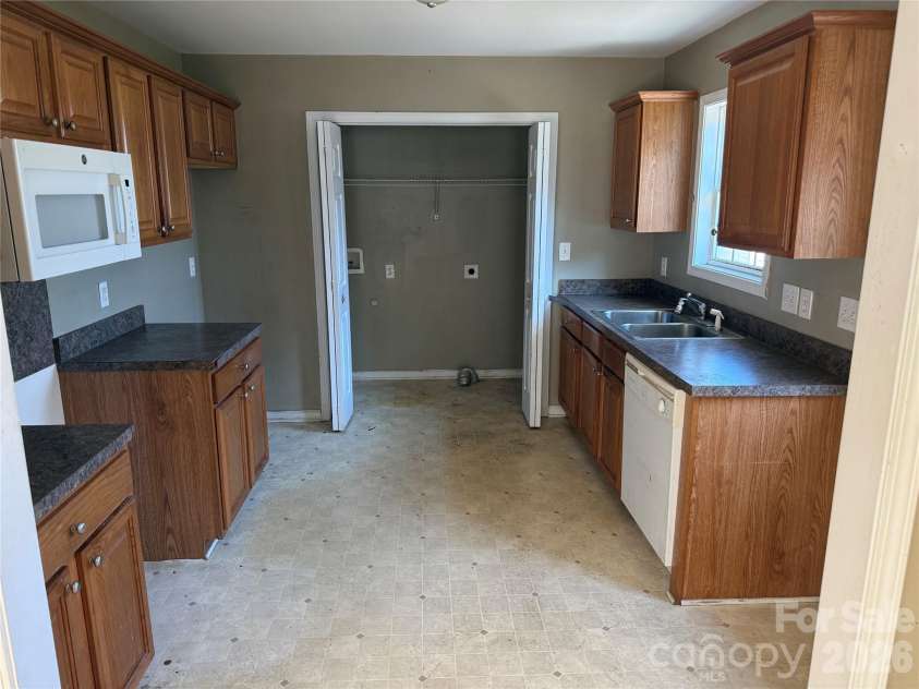 406 Caldwell Street, Salisbury, NC 28144.  MLS# CAR4428954, YatesRealty ID 53441. 