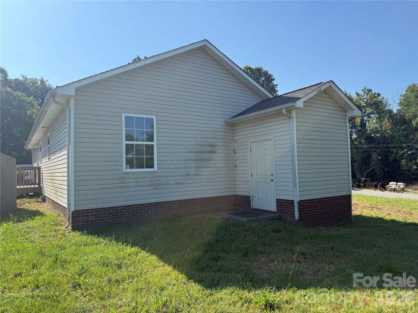 406 Caldwell Street, Salisbury, NC 28144.  MLS# CAR4428954, YatesRealty ID 53441. 
