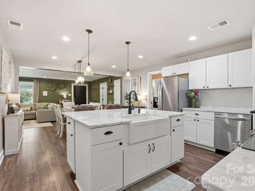 92 Meadow Avenue, Concord, NC 28025.  MLS# CAR4381064, YatesRealty ID 53443. 