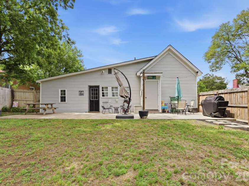 92 Meadow Avenue, Concord, NC 28025.  MLS# CAR4381064, YatesRealty ID 53443. 
