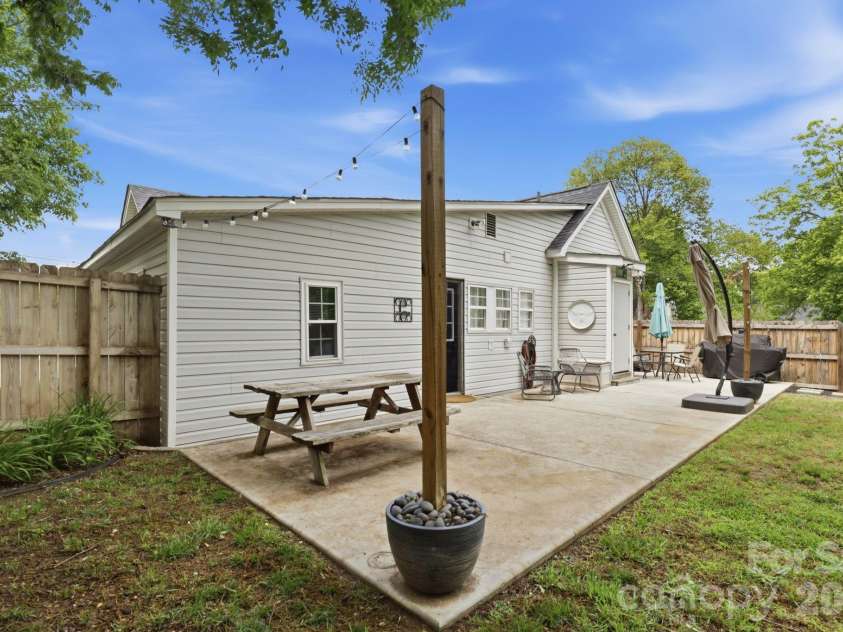 92 Meadow Avenue, Concord, NC 28025.  MLS# CAR4381064, YatesRealty ID 53443. 