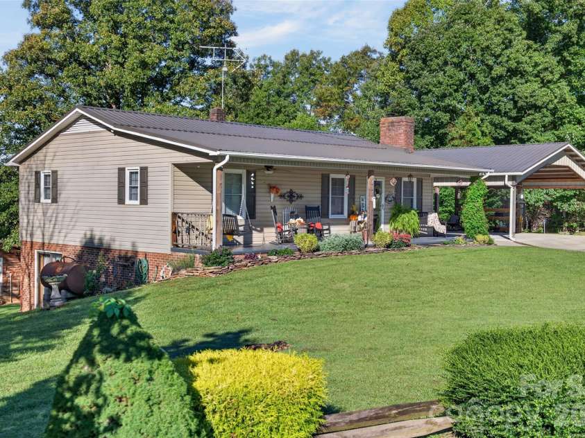 4425 Littlejohn Church Road, Lenoir, NC 28645.  MLS# CAR4429025, YatesRealty ID 53444. 