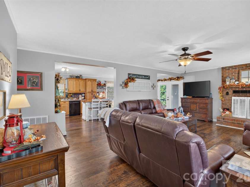 4425 Littlejohn Church Road, Lenoir, NC 28645.  MLS# CAR4429025, YatesRealty ID 53444. 