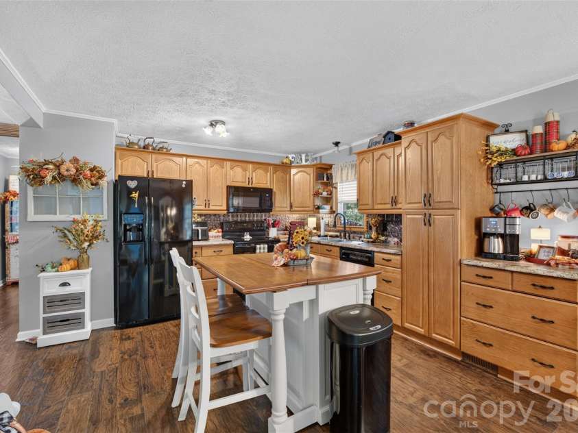 4425 Littlejohn Church Road, Lenoir, NC 28645.  MLS# CAR4429025, YatesRealty ID 53444. 