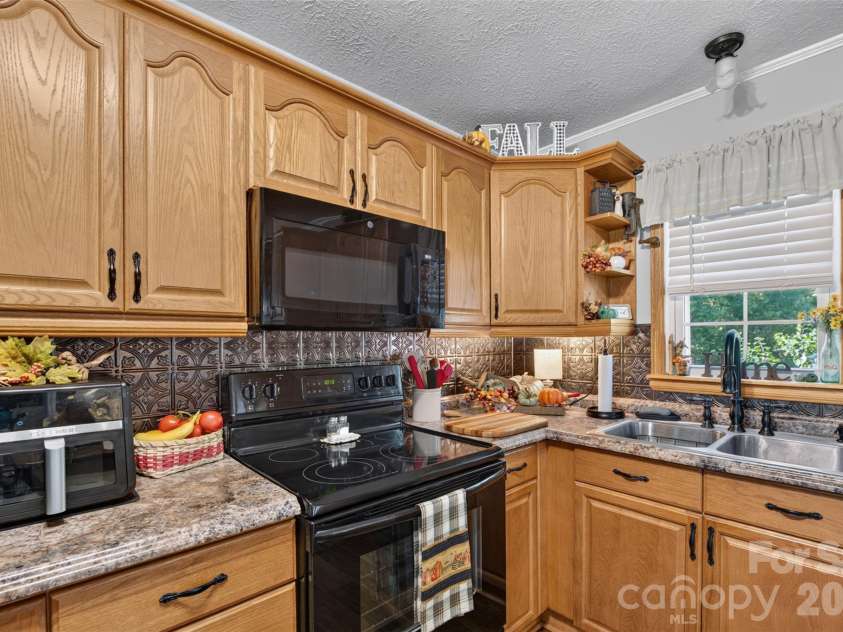 4425 Littlejohn Church Road, Lenoir, NC 28645.  MLS# CAR4429025, YatesRealty ID 53444. 