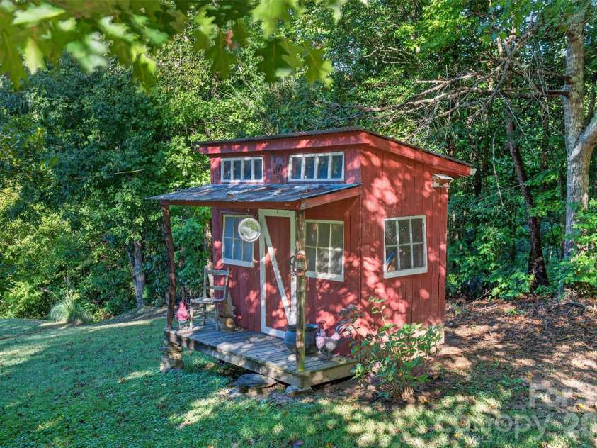 4425 Littlejohn Church Road, Lenoir, NC 28645.  MLS# CAR4429025, YatesRealty ID 53444. 