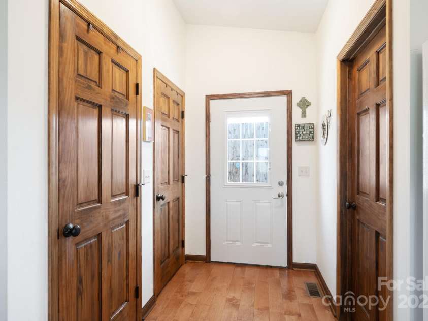112 Dix Creek Chapel Road, Asheville, NC 28806.  MLS# CAR4226895, YatesRealty ID 5345. Pantry Closet, Coat Closet, Half Bath