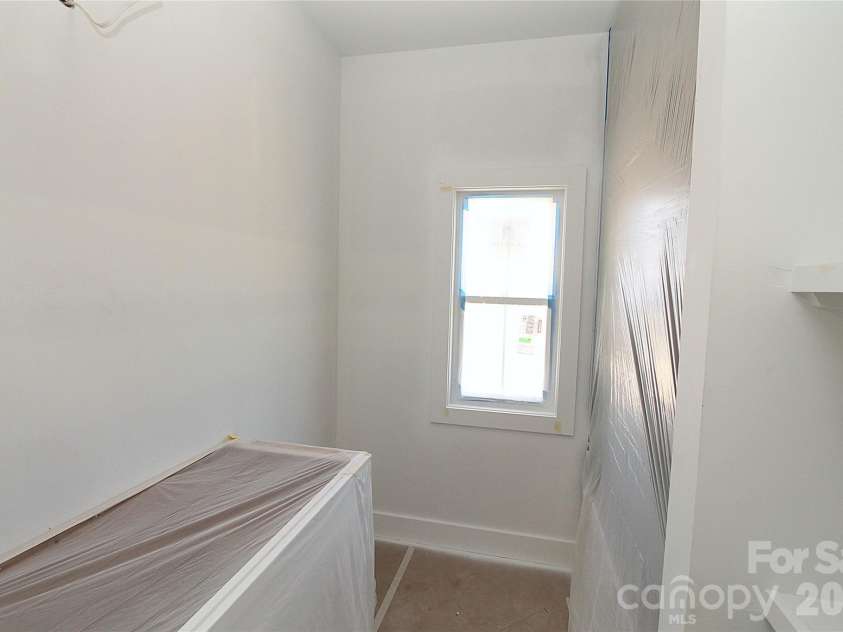 86 Whiskey River Run, Hendersonville, NC 28792.  MLS# CAR4428995, YatesRealty ID 53450. 