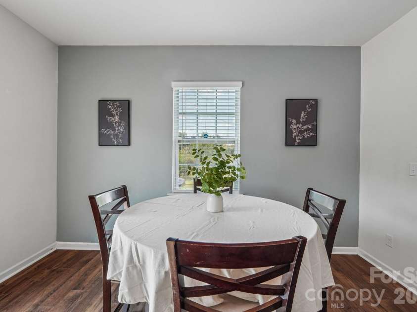 7105 Pennyroyal Way, Charlotte, NC 28216.  MLS# CAR4426419, YatesRealty ID 53454. 