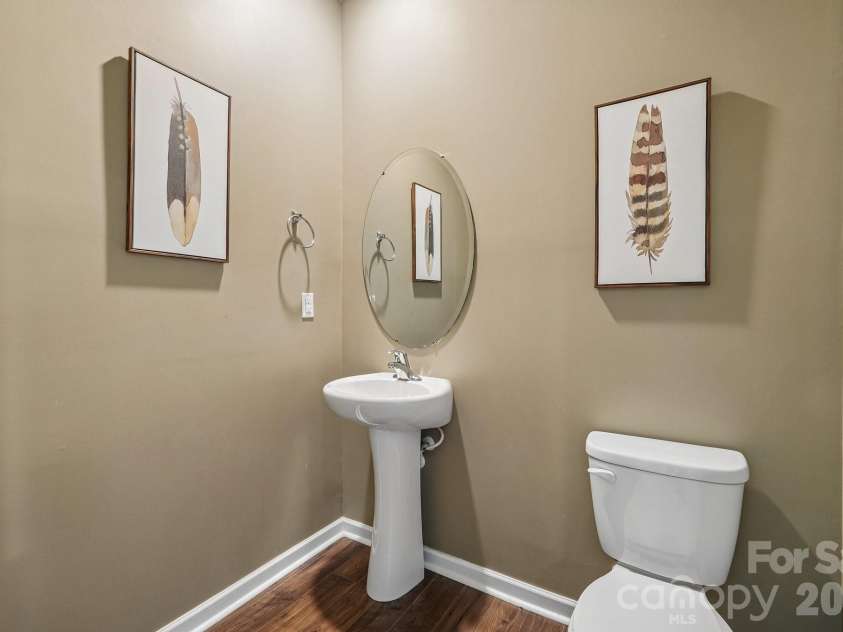 7105 Pennyroyal Way, Charlotte, NC 28216.  MLS# CAR4426419, YatesRealty ID 53454. 