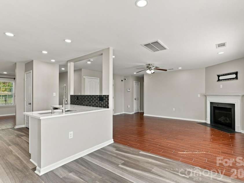 2204 Reid Pointe Avenue, Indian Land, SC 29707.  MLS# CAR4427335, YatesRealty ID 53455. Breakfast Nook