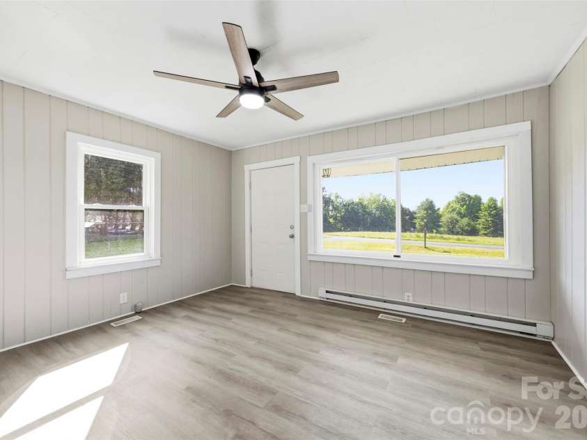 3732 Jenkins Road, Clover, SC 29710.  MLS# CAR4428049, YatesRealty ID 53460. 