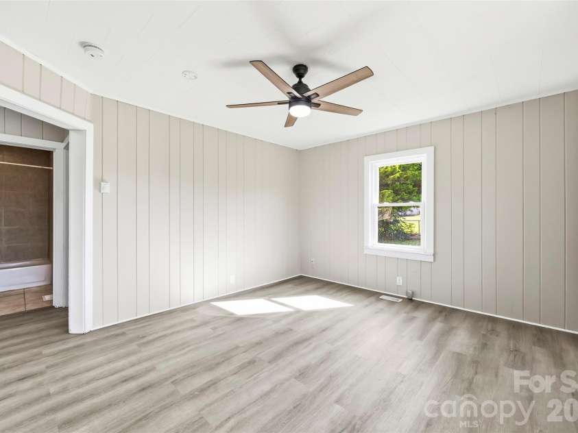 3732 Jenkins Road, Clover, SC 29710.  MLS# CAR4428049, YatesRealty ID 53460. 