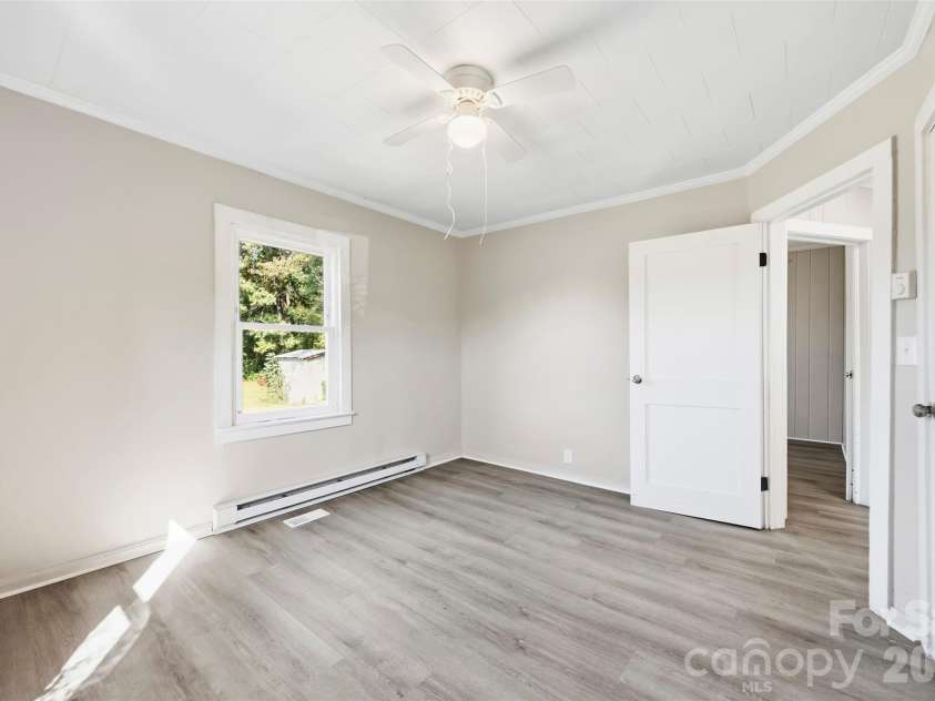 3732 Jenkins Road, Clover, SC 29710.  MLS# CAR4428049, YatesRealty ID 53460. 