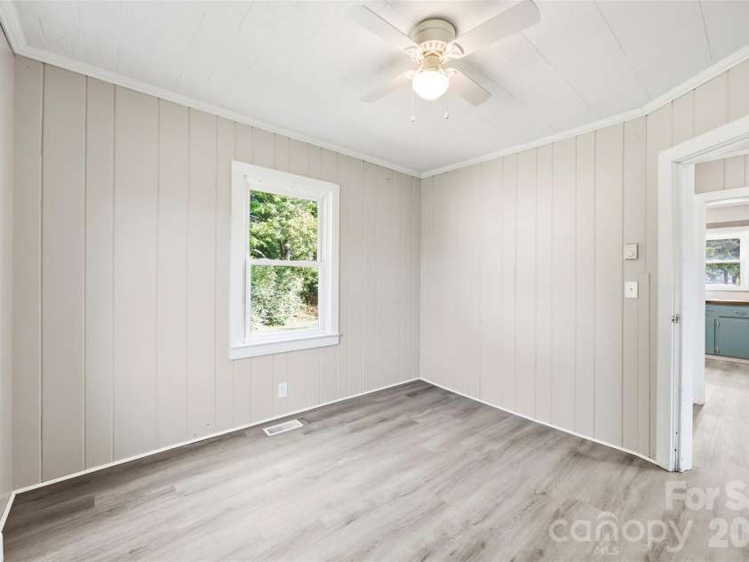 3732 Jenkins Road, Clover, SC 29710.  MLS# CAR4428049, YatesRealty ID 53460. 