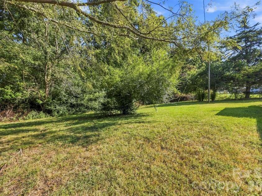 3732 Jenkins Road, Clover, SC 29710.  MLS# CAR4428049, YatesRealty ID 53460. 