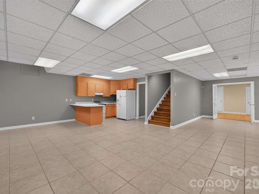 1058 13th Avenue Place, Hickory, NC 28601.  MLS# CAR4429107, YatesRealty ID 53463. Basement apartment