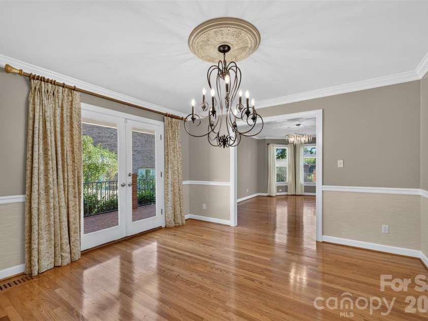 1058 13th Avenue Place, Hickory, NC 28601.  MLS# CAR4429107, YatesRealty ID 53463. Formal Dining