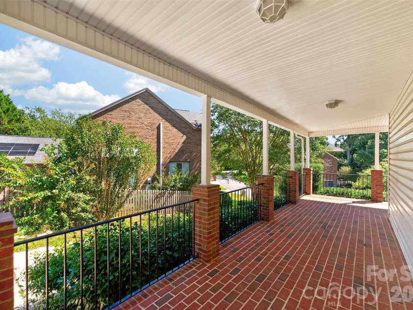 1058 13th Avenue Place, Hickory, NC 28601.  MLS# CAR4429107, YatesRealty ID 53463. Front Porch