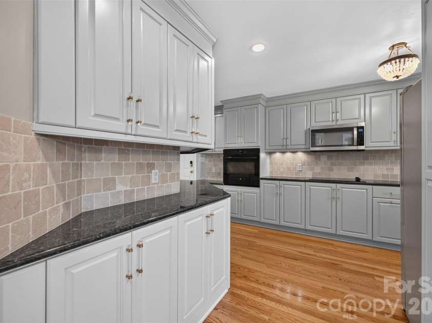 1058 13th Avenue Place, Hickory, NC 28601.  MLS# CAR4429107, YatesRealty ID 53463. Kitchen