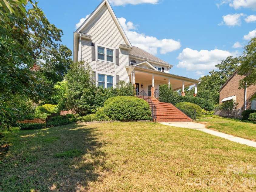 1058 13th Avenue Place, Hickory, NC 28601.  MLS# CAR4429107, YatesRealty ID 53463. Left View