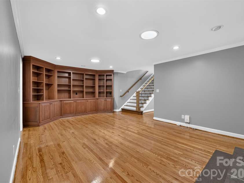 1058 13th Avenue Place, Hickory, NC 28601.  MLS# CAR4429107, YatesRealty ID 53463. Living Room