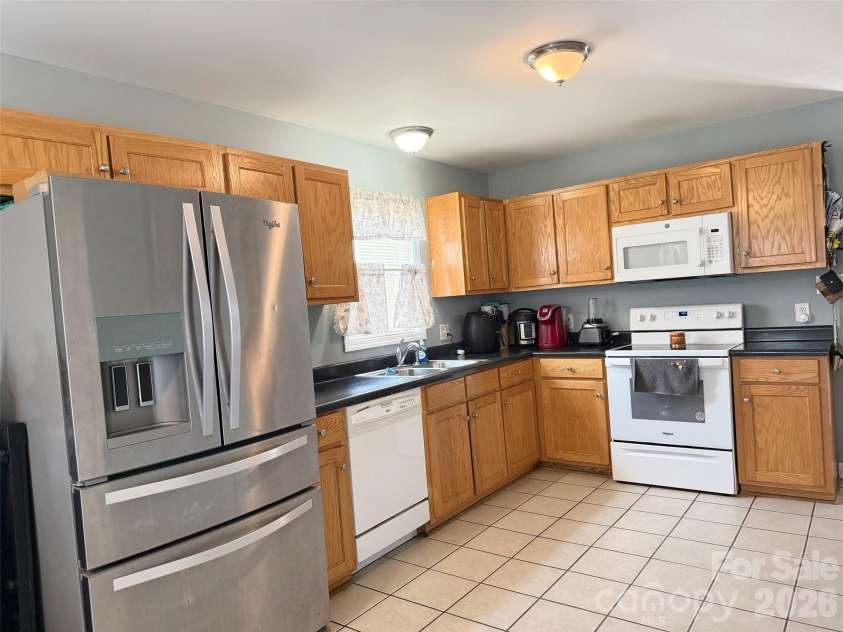 2051 Park Drive, Lancaster, SC 29720.  MLS# CAR4426997, YatesRealty ID 53466. 