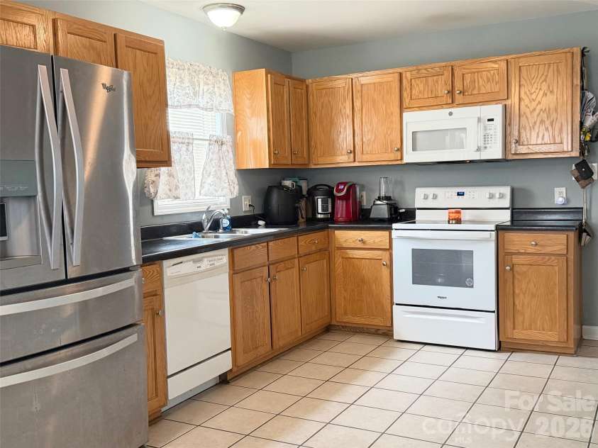 2051 Park Drive, Lancaster, SC 29720.  MLS# CAR4426997, YatesRealty ID 53466. 