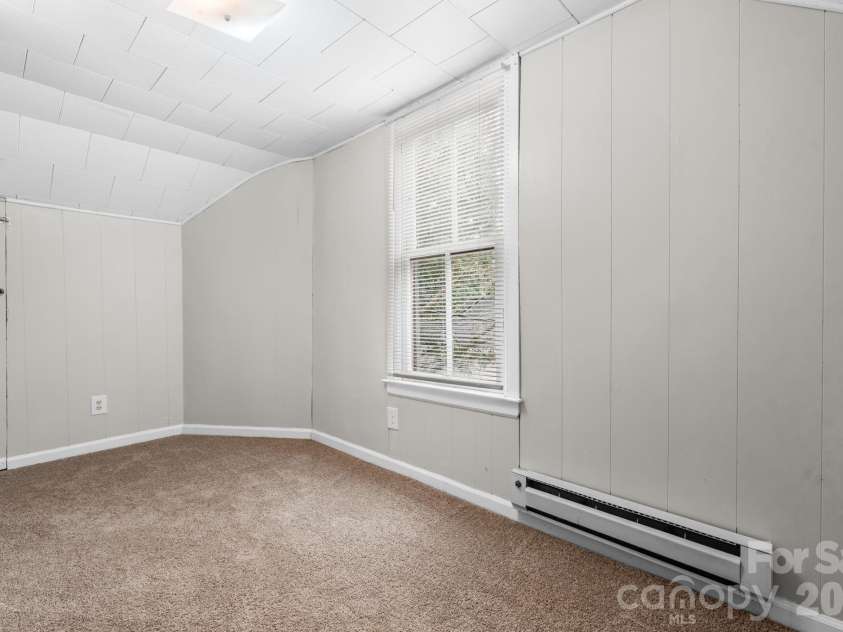 1847 2nd Avenue, Hickory, NC 28602.  MLS# CAR4428691, YatesRealty ID 53467. 