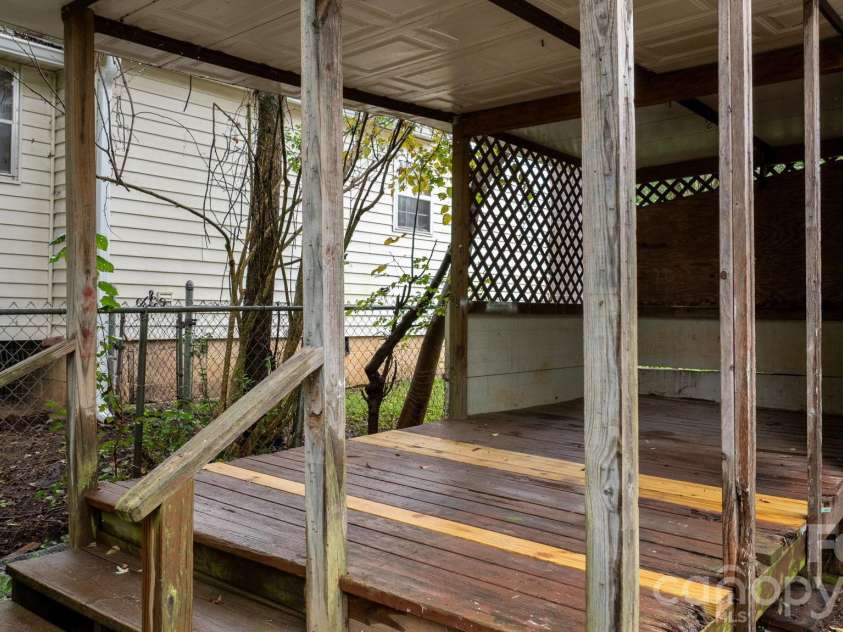 1847 2nd Avenue, Hickory, NC 28602.  MLS# CAR4428691, YatesRealty ID 53467. 