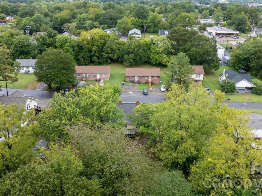 1847 2nd Avenue, Hickory, NC 28602.  MLS# CAR4428691, YatesRealty ID 53467. 
