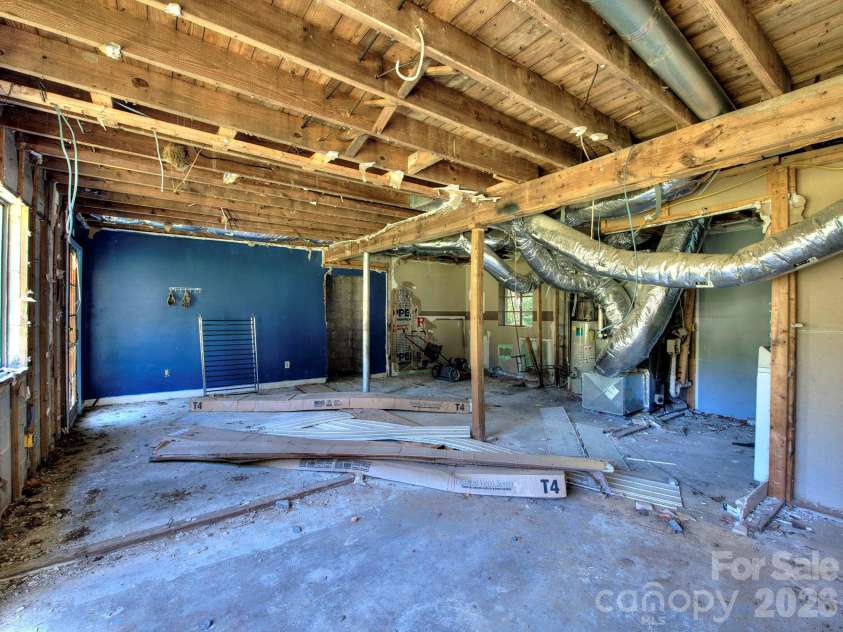 213 Hahn Place, Concord, NC 28025.  MLS# CAR4429094, YatesRealty ID 53468. 