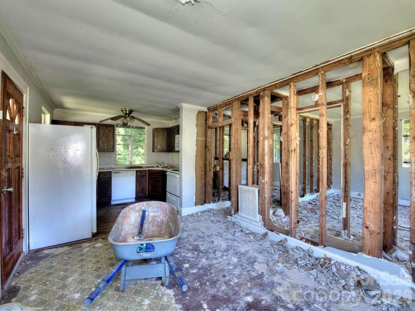 213 Hahn Place, Concord, NC 28025.  MLS# CAR4429094, YatesRealty ID 53468. 