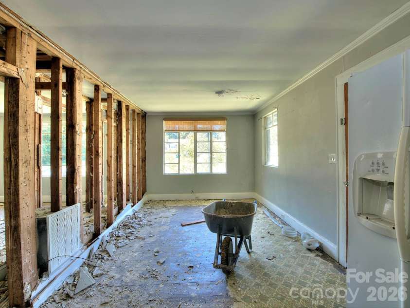 213 Hahn Place, Concord, NC 28025.  MLS# CAR4429094, YatesRealty ID 53468. 
