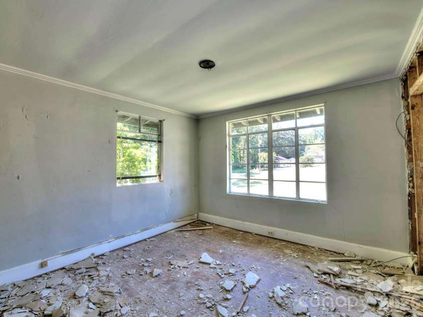 213 Hahn Place, Concord, NC 28025.  MLS# CAR4429094, YatesRealty ID 53468. 