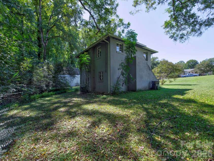 213 Hahn Place, Concord, NC 28025.  MLS# CAR4429094, YatesRealty ID 53468. 