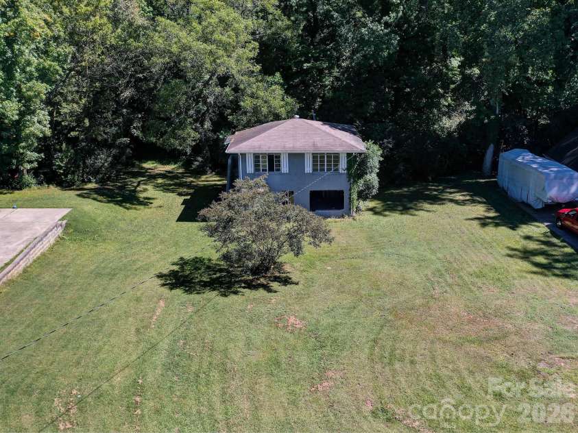 213 Hahn Place, Concord, NC 28025.  MLS# CAR4429094, YatesRealty ID 53468. 