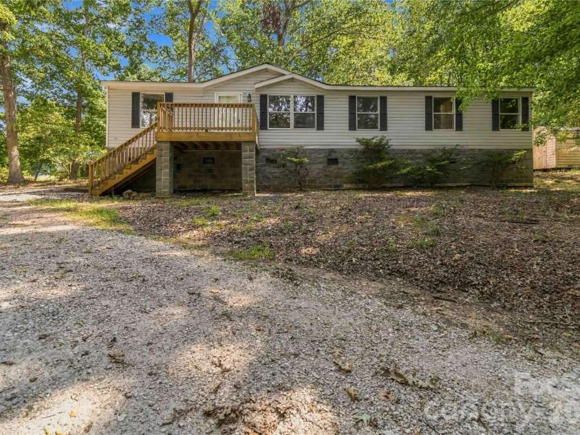 2212 Wildwood Drive, York, SC 29745.  MLS# CAR4429128, YatesRealty ID 53469. 
