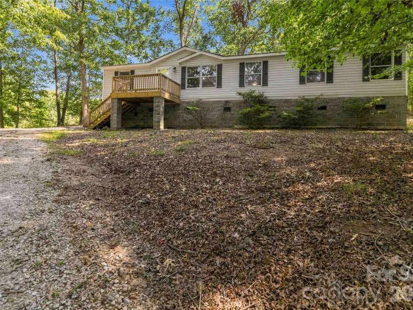 2212 Wildwood Drive, York, SC 29745.  MLS# CAR4429128, YatesRealty ID 53469. 
