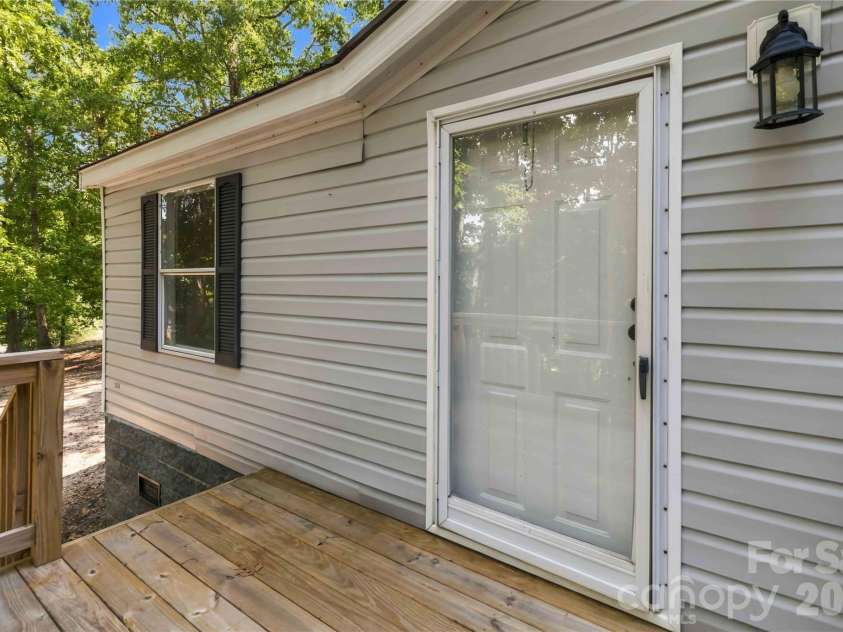 2212 Wildwood Drive, York, SC 29745.  MLS# CAR4429128, YatesRealty ID 53469. 