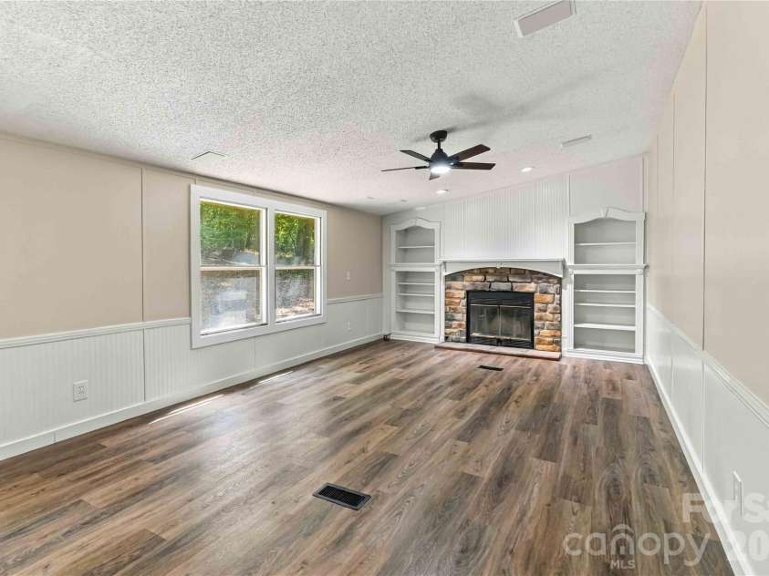 2212 Wildwood Drive, York, SC 29745.  MLS# CAR4429128, YatesRealty ID 53469. 