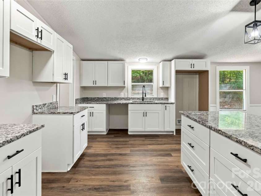 2212 Wildwood Drive, York, SC 29745.  MLS# CAR4429128, YatesRealty ID 53469. 