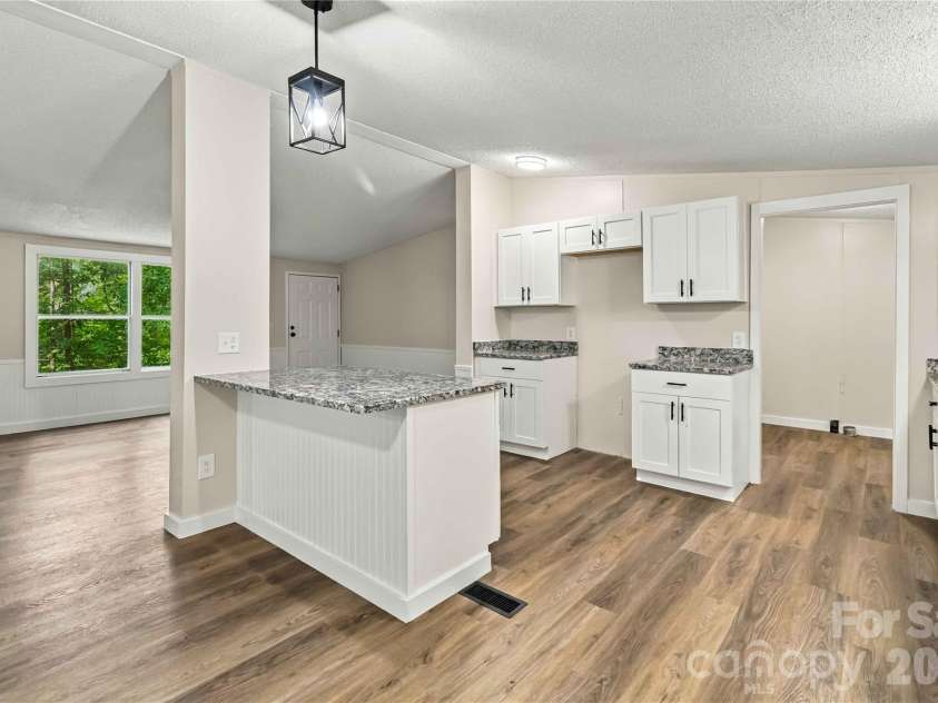 2212 Wildwood Drive, York, SC 29745.  MLS# CAR4429128, YatesRealty ID 53469. 